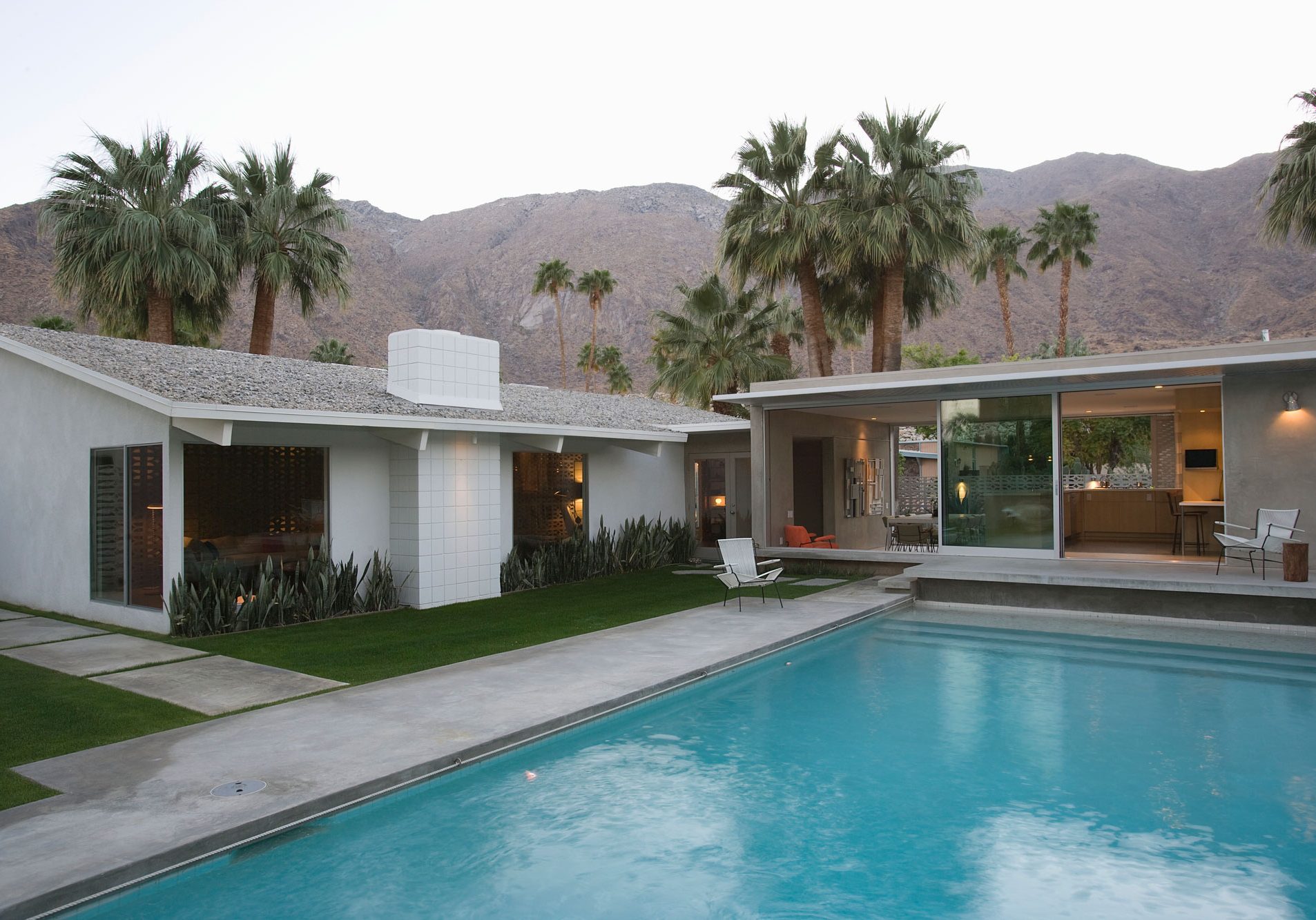 photo-piscine-marche-longue-2_paves-decors